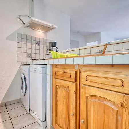Holiday home Girolle *